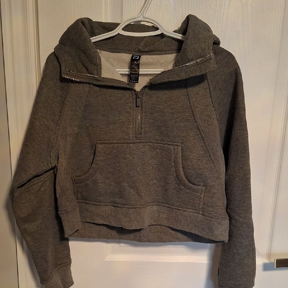 RD Style Cropped Gray Quarter-Zip Hoodie